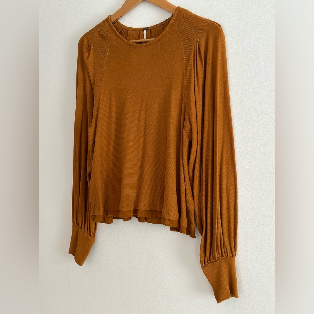 Free People flowy top - Picture 3 of 4